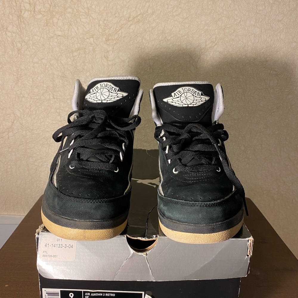 Air Jordan 2 “QF” size 9